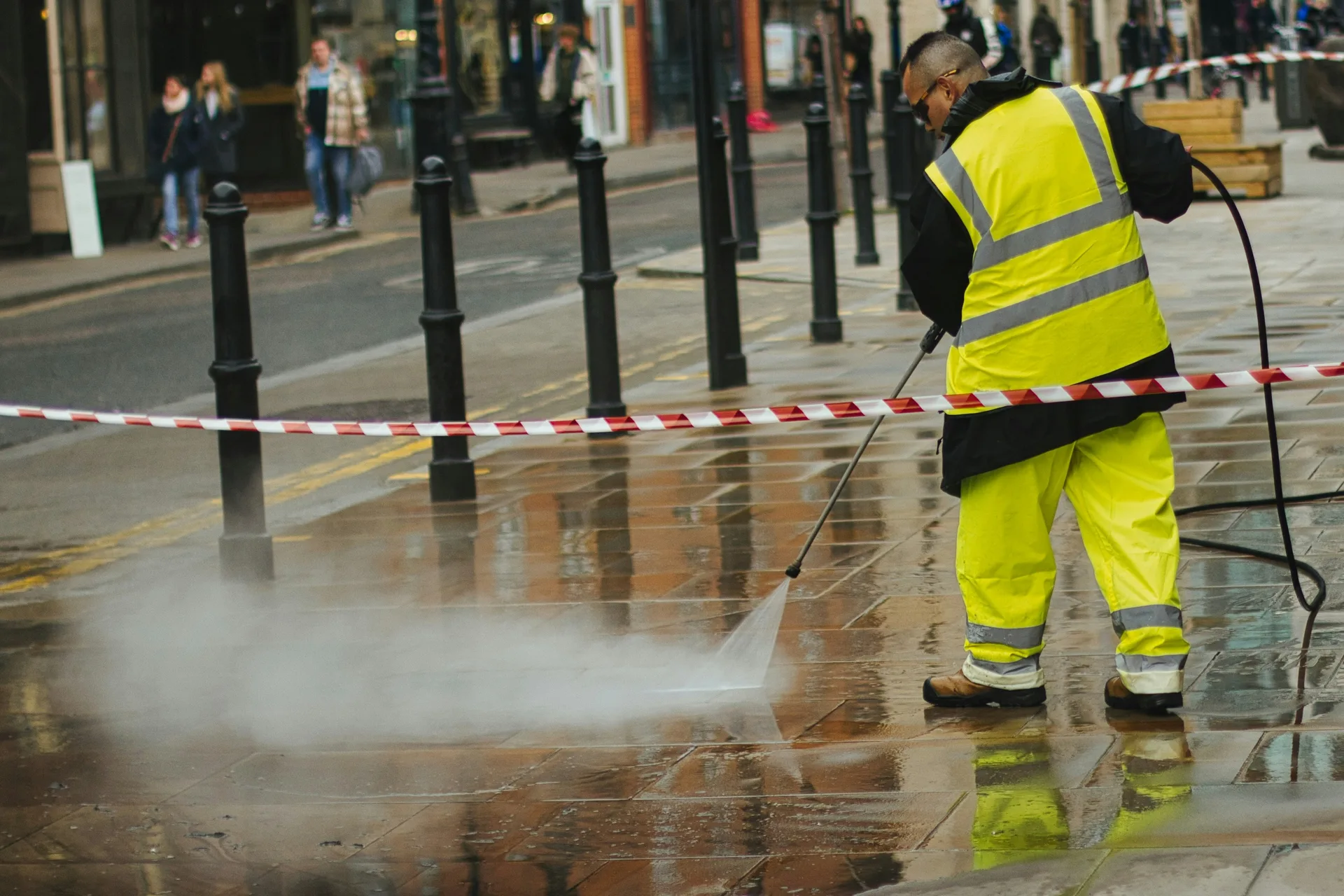 London commercial kitchen exterior degreasing — alkaline pre-treat plus surface cleaner